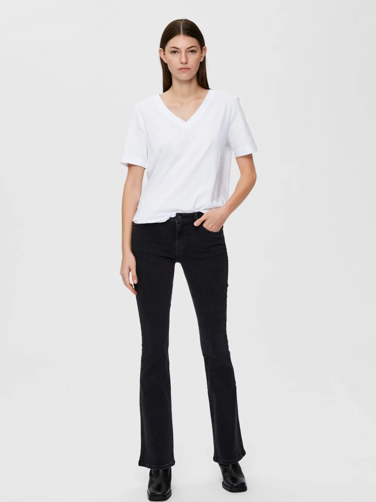 basic_tshirt_met_vhals_standard_2.webp Selected Basic T-Shirt Met V-Hals Standard Bright White Cheap