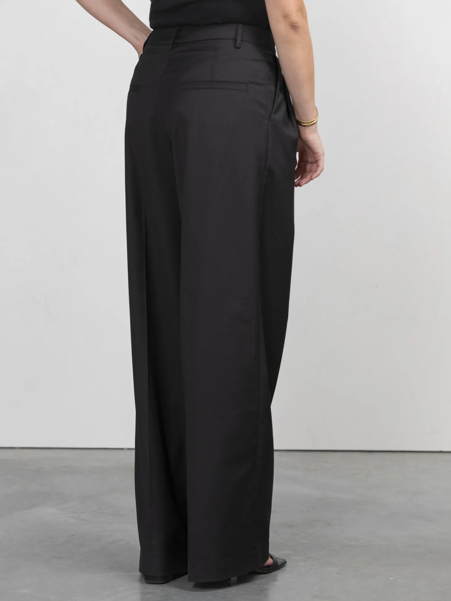 broek_aimee_4.webp Les Soeurs Broek Aimee Black Store