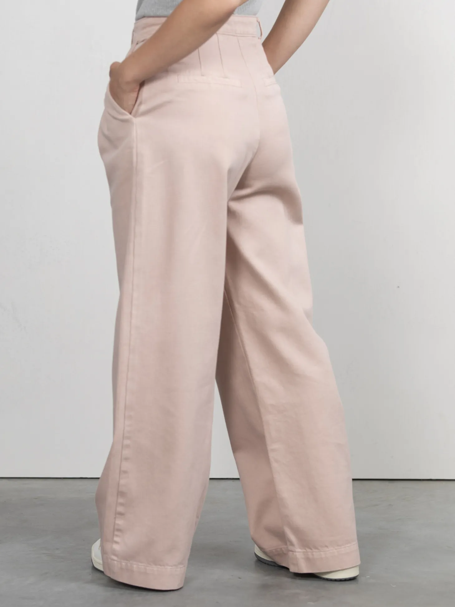broek_mascha_3.webp Edited Broek Mascha Rose Smoke Clearance