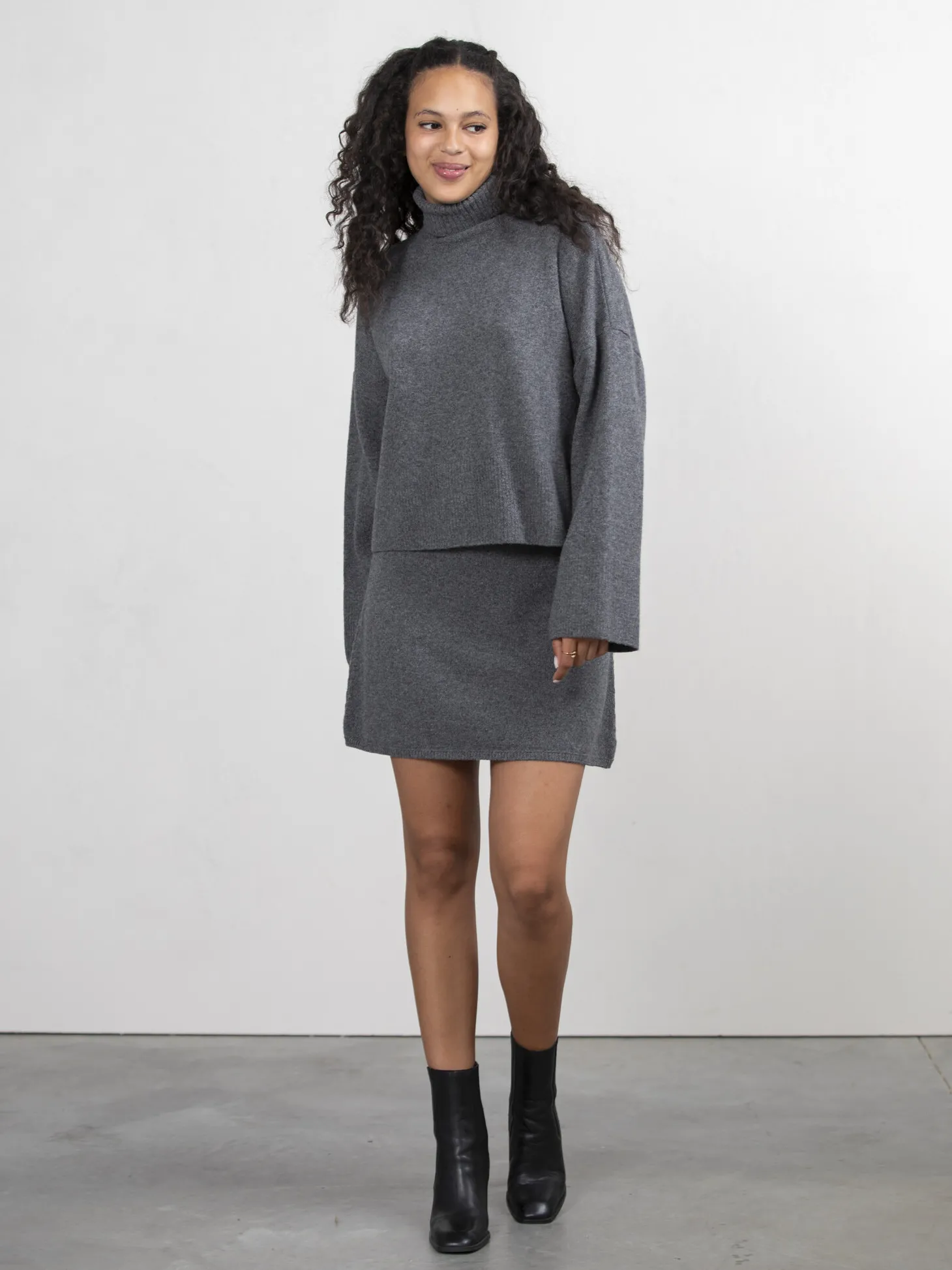 gebreide_coltrui_hera_3.webp Les Soeurs Gebreide Coltrui Hera Dark Grey Online