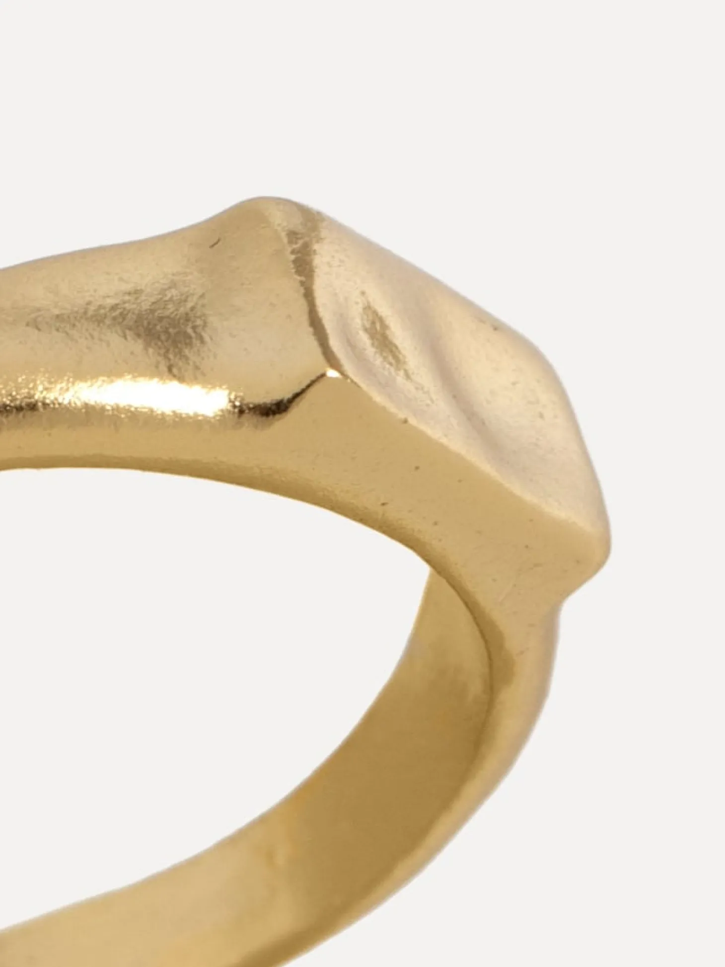 pinky_ring_ginette_rectangle_3.webp Les Soeurs Pinky Ring Ginette Rectangle Gold Store