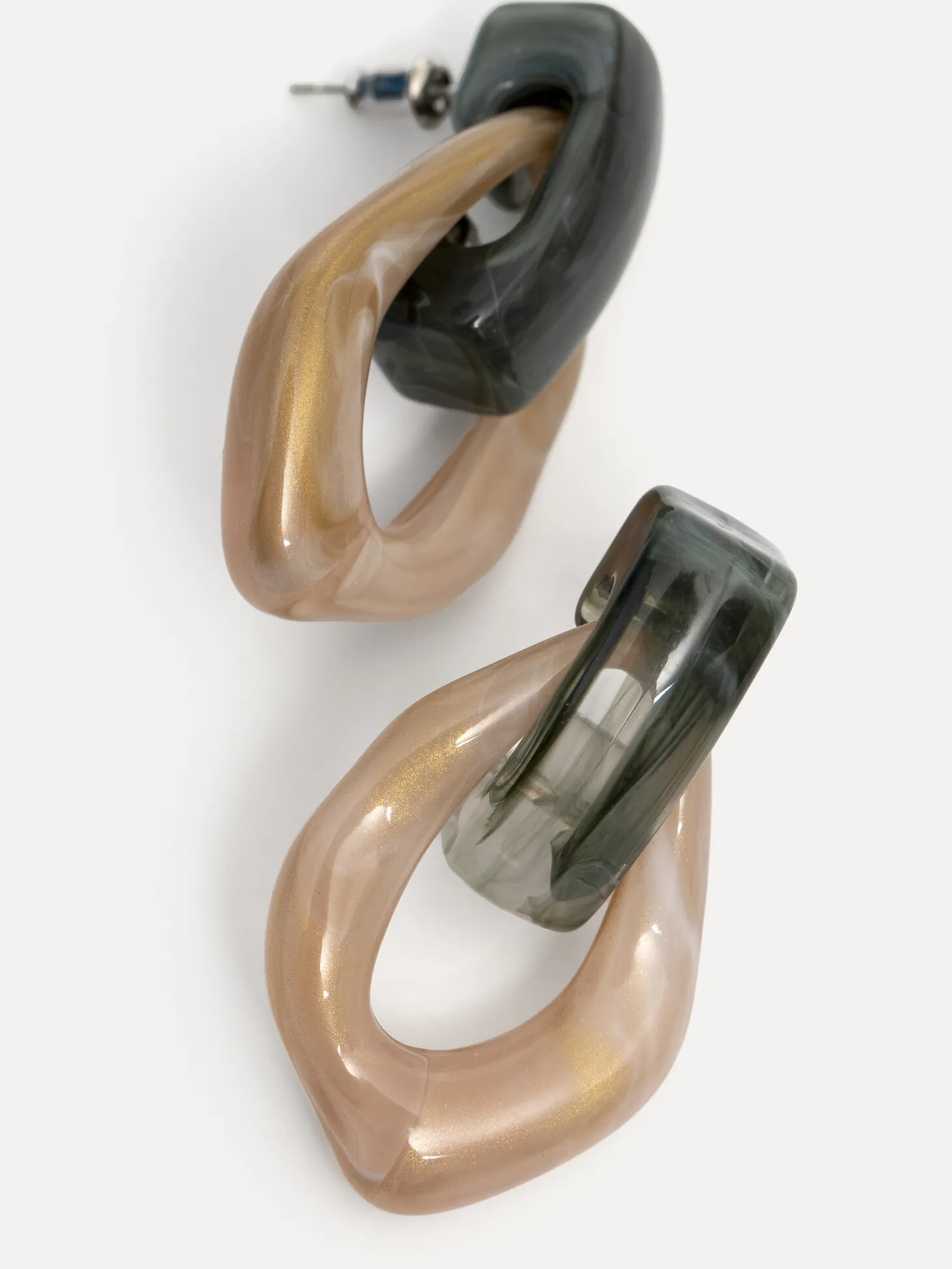 resin_oorbellen_set_mya_2.webp Les Soeurs Resin Oorbellen Set Mya Dark Grey/Ivory Outlet