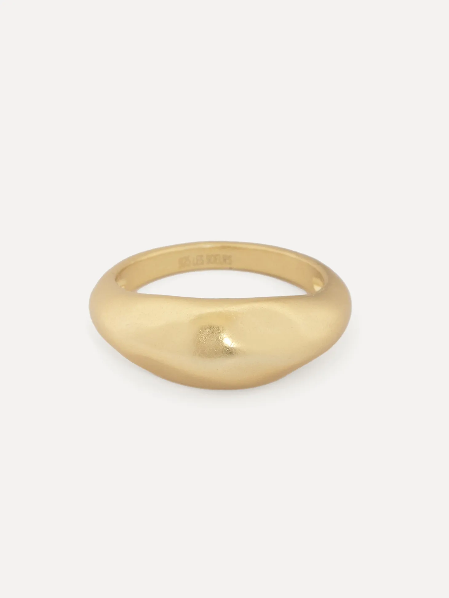 Les Soeurs Ring Gioia Hammered Dome Gold Flash Sale