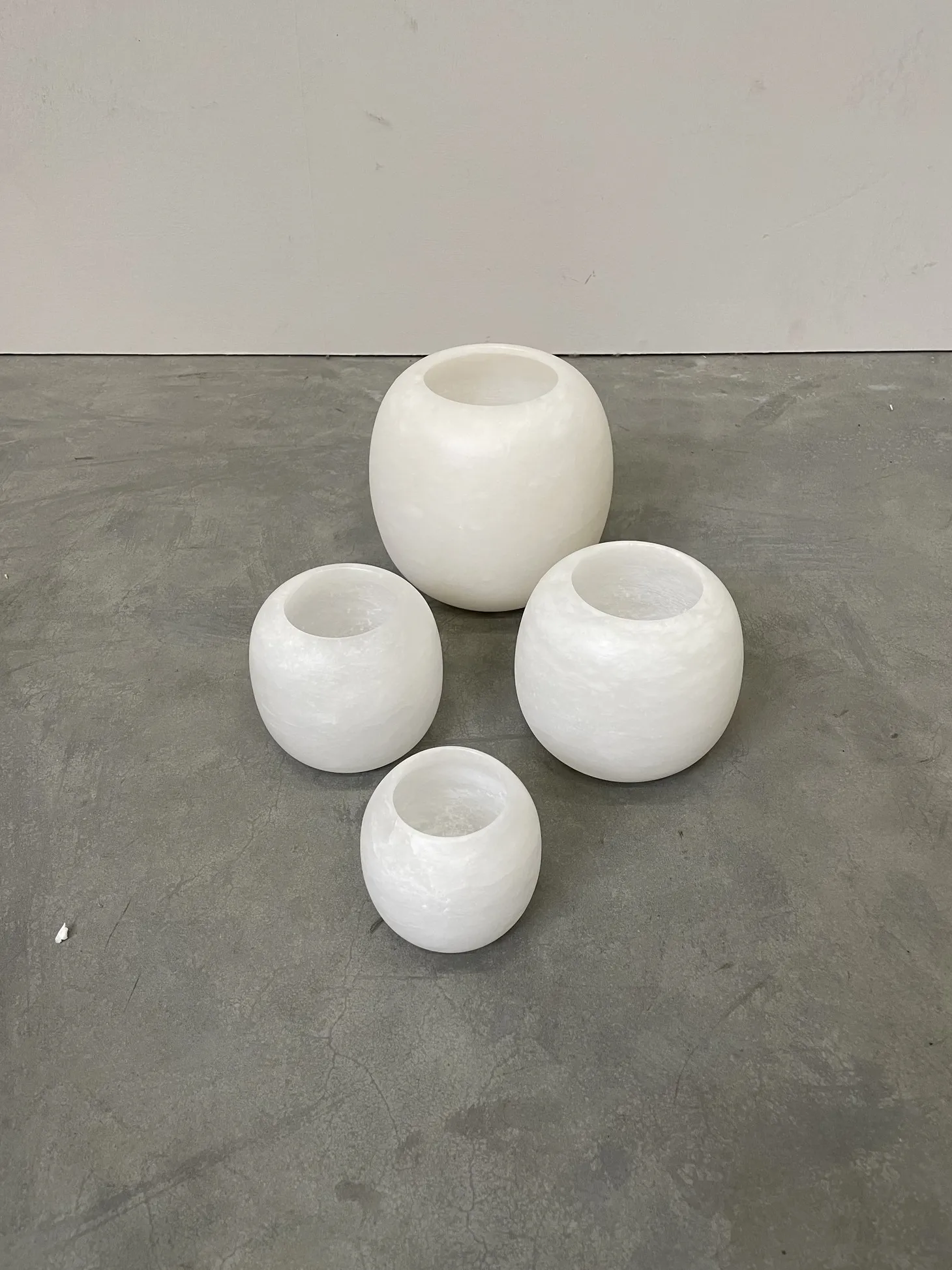 ronde_alabaster_waxinelichthouder_small_3.webp Les Soeurs Ronde Alabaster Waxinelichthouder (Small) White Clearance