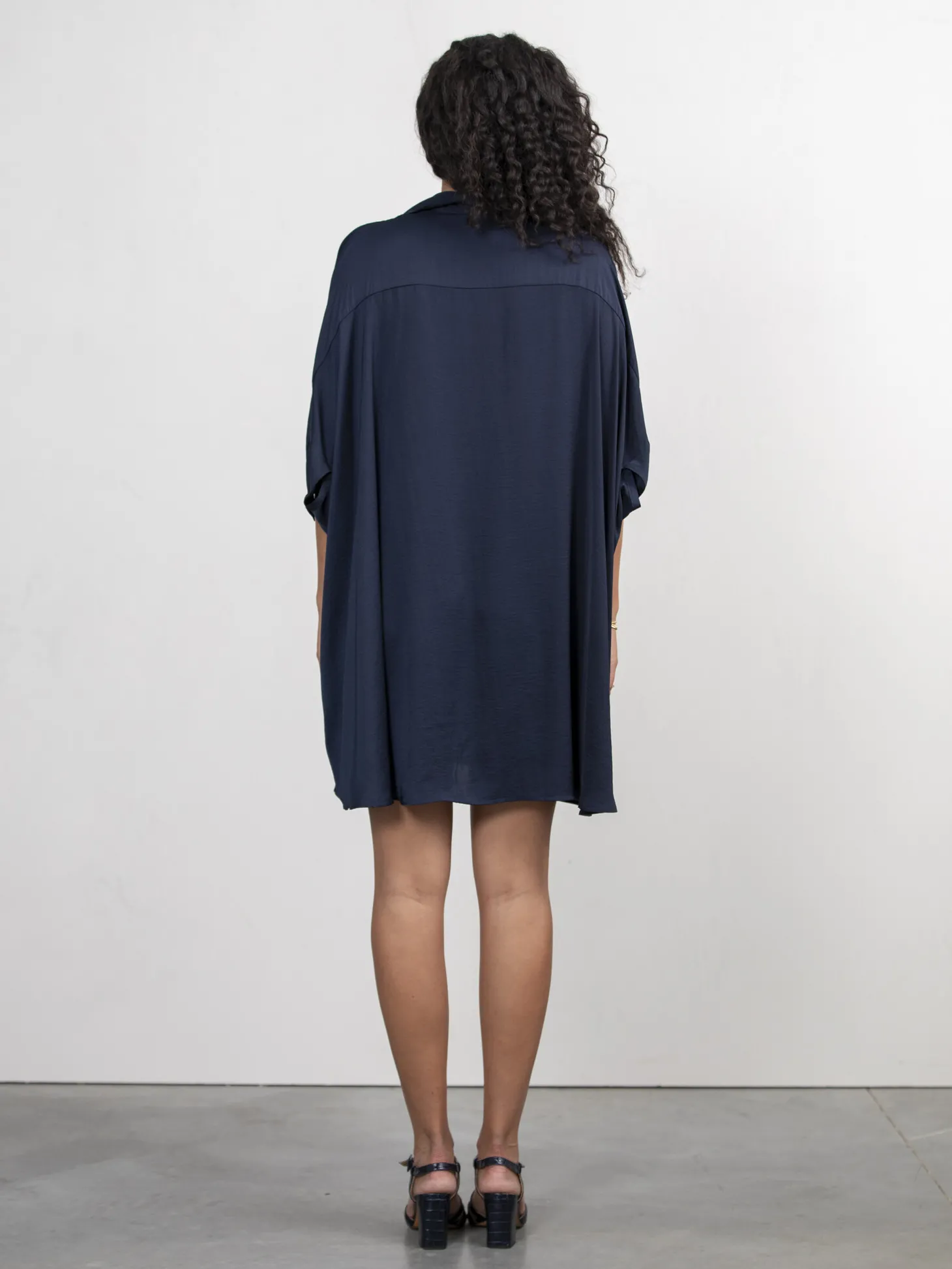 satijn_blousejurk_mason_4.webp Les Soeurs Satijn Blousejurk Mason Dark Blue Discount