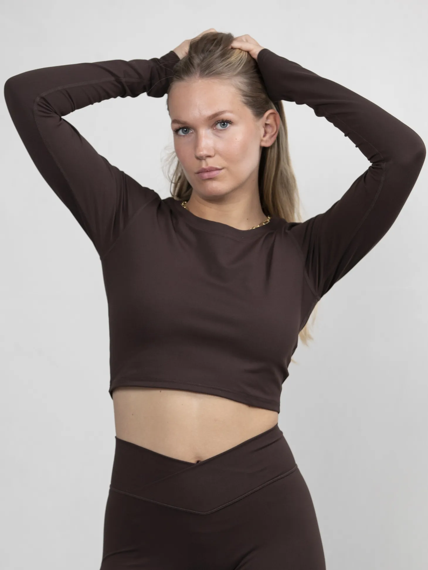 sporttop_met_lange_mouwen_arjan_4.webp Les Soeurs Sporttop Met Lange Mouwen Arjan Brown Sale
