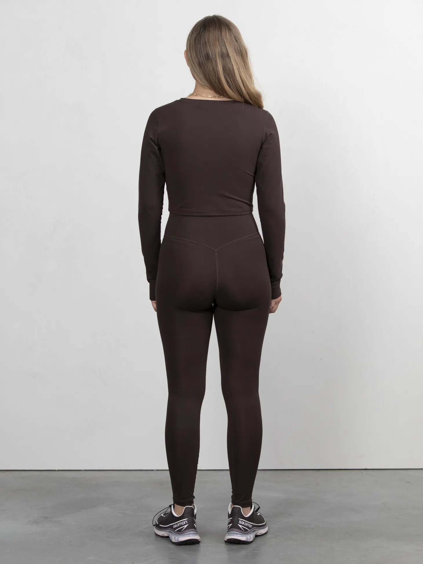sporttop_met_lange_mouwen_arjan_6.webp Les Soeurs Sporttop Met Lange Mouwen Arjan Brown Sale