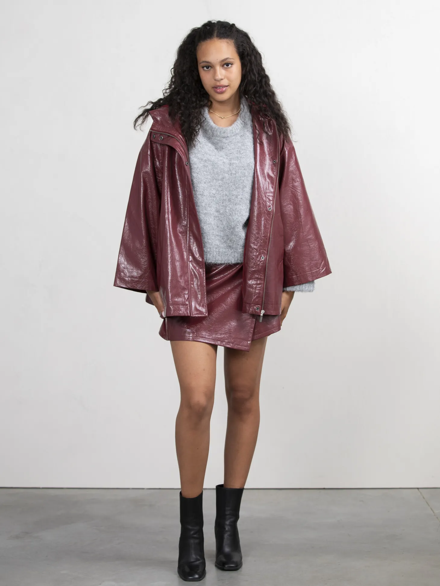 vegan_leren_jas_violet_2.webp Les Soeurs Vegan Leren Jas Violet Bordeaux Fashion