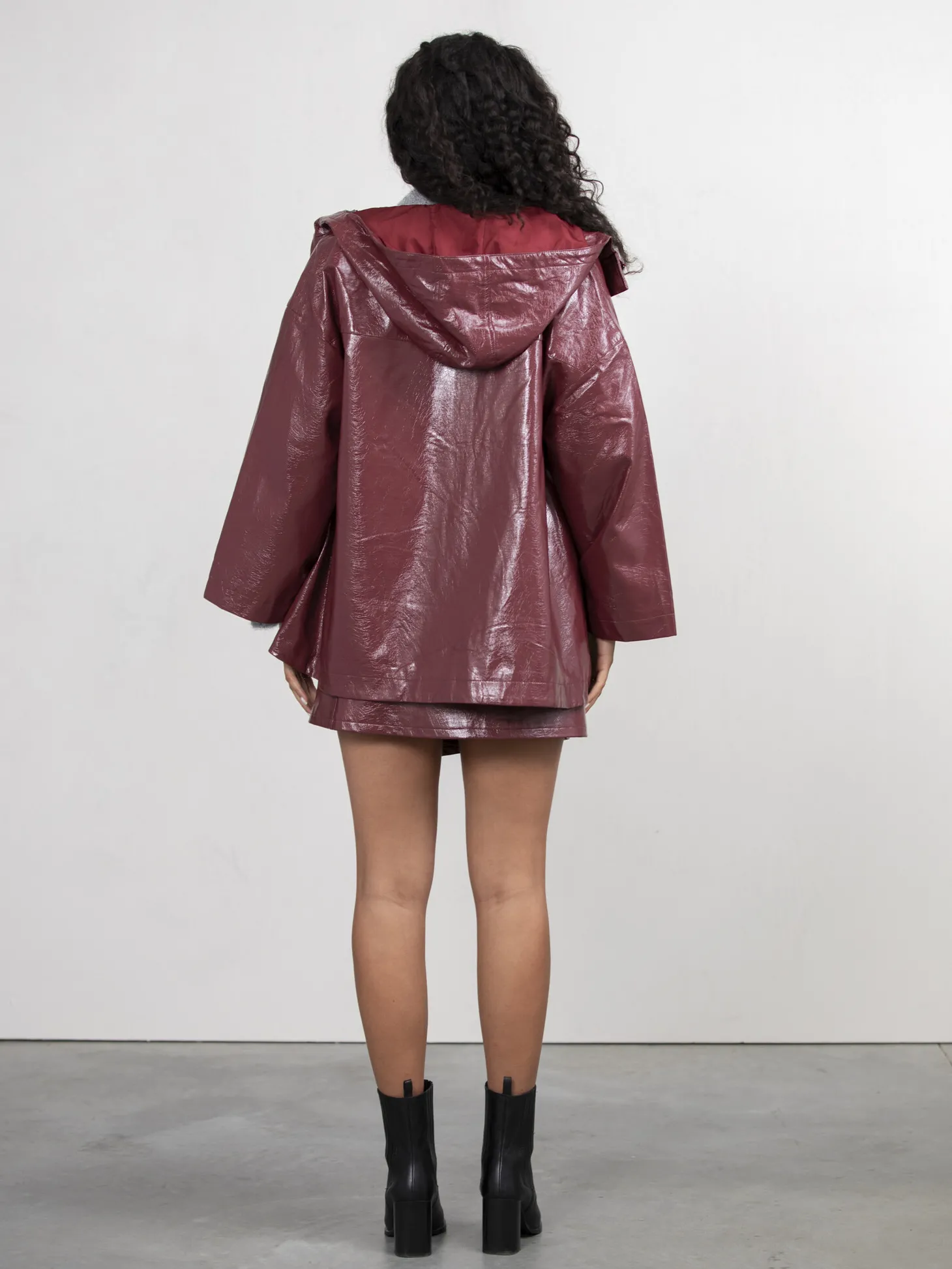 vegan_leren_jas_violet_4.webp Les Soeurs Vegan Leren Jas Violet Bordeaux Fashion