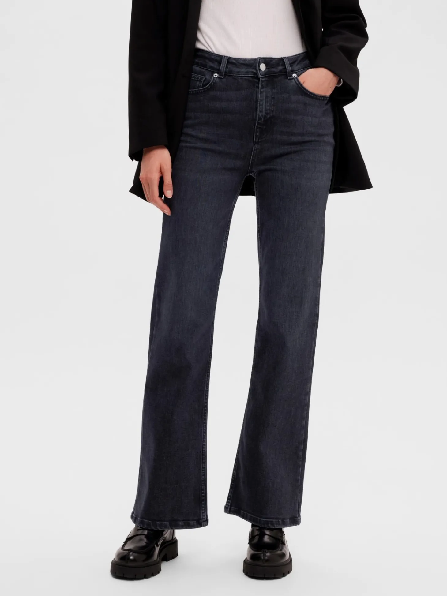 vervaagd_bootcut_jeans_tone_3.webp Selected Vervaagd Bootcut Jeans Tone Black Denim Clearance