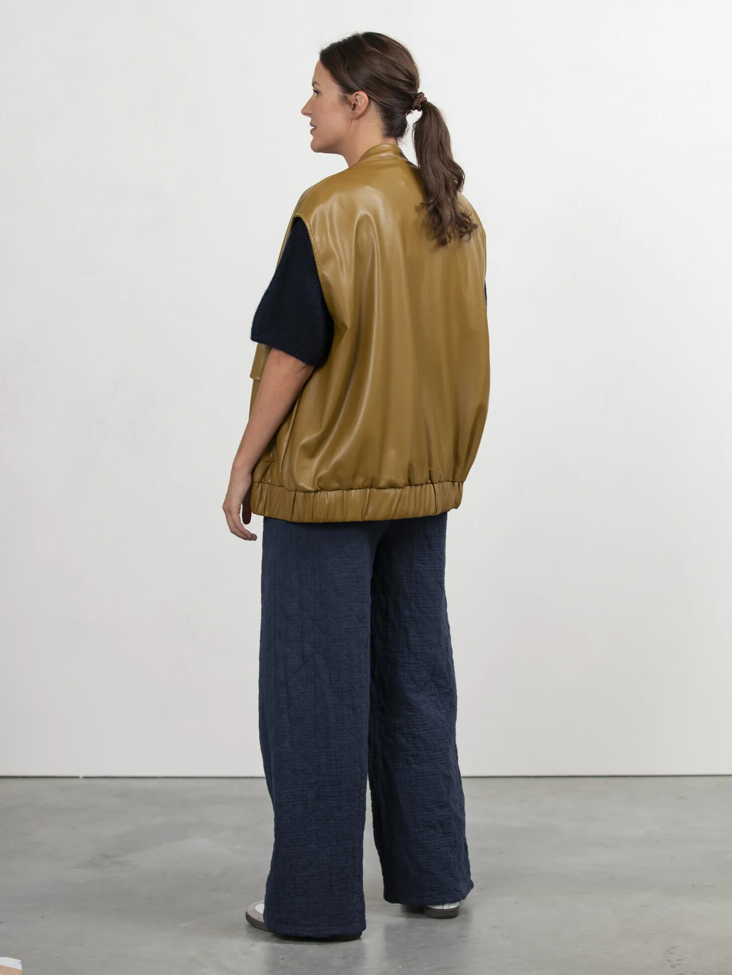 vest_nate_4-2.webp Le Marais Vest Nate Olive Best Sale