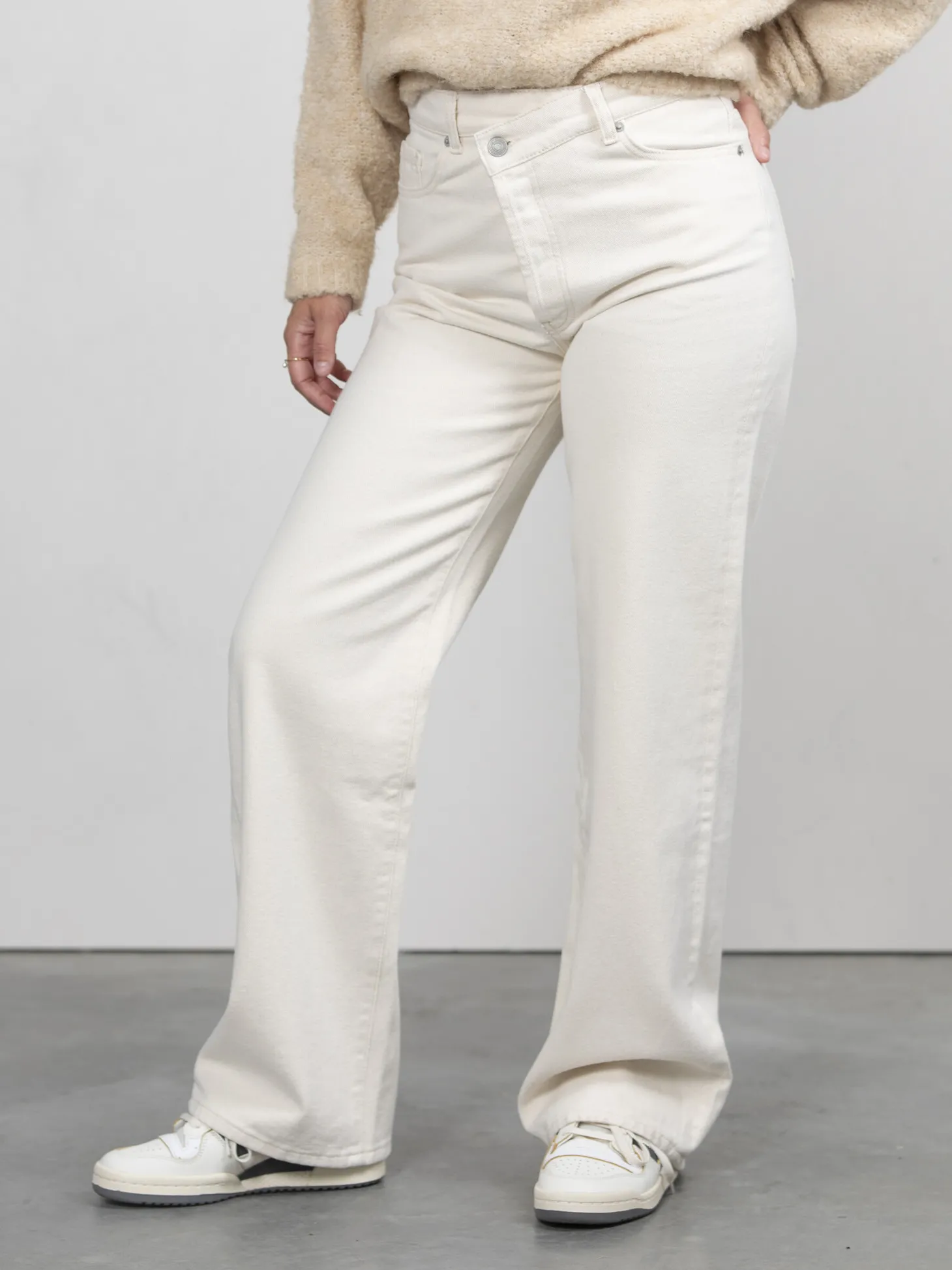 wrap_jeans_erica_4.webp Les Soeurs Wrap Jeans Erica Ecru Store