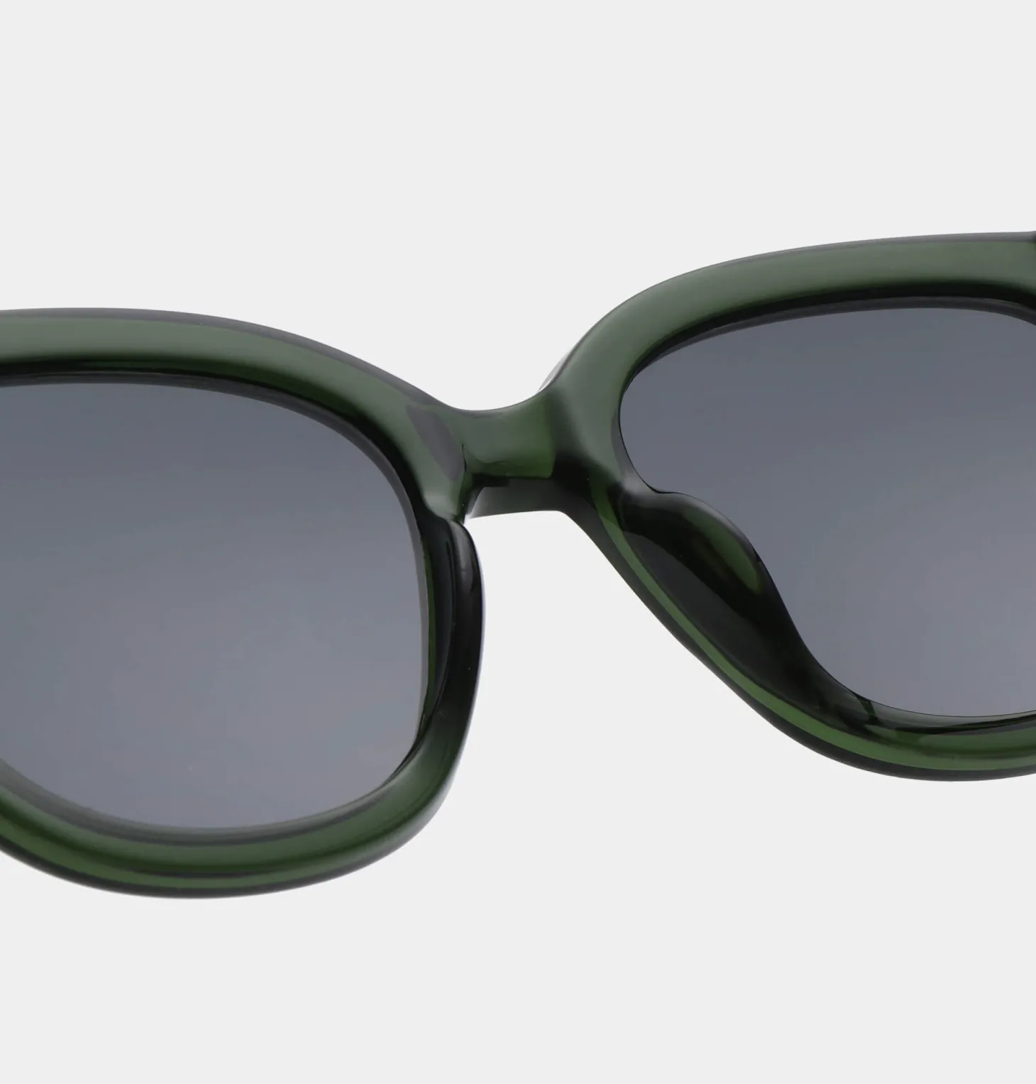 zonnebril_billy_4-1.webp A.Kjaerbede Zonnebril Billy Dark Green Transparent Fashion