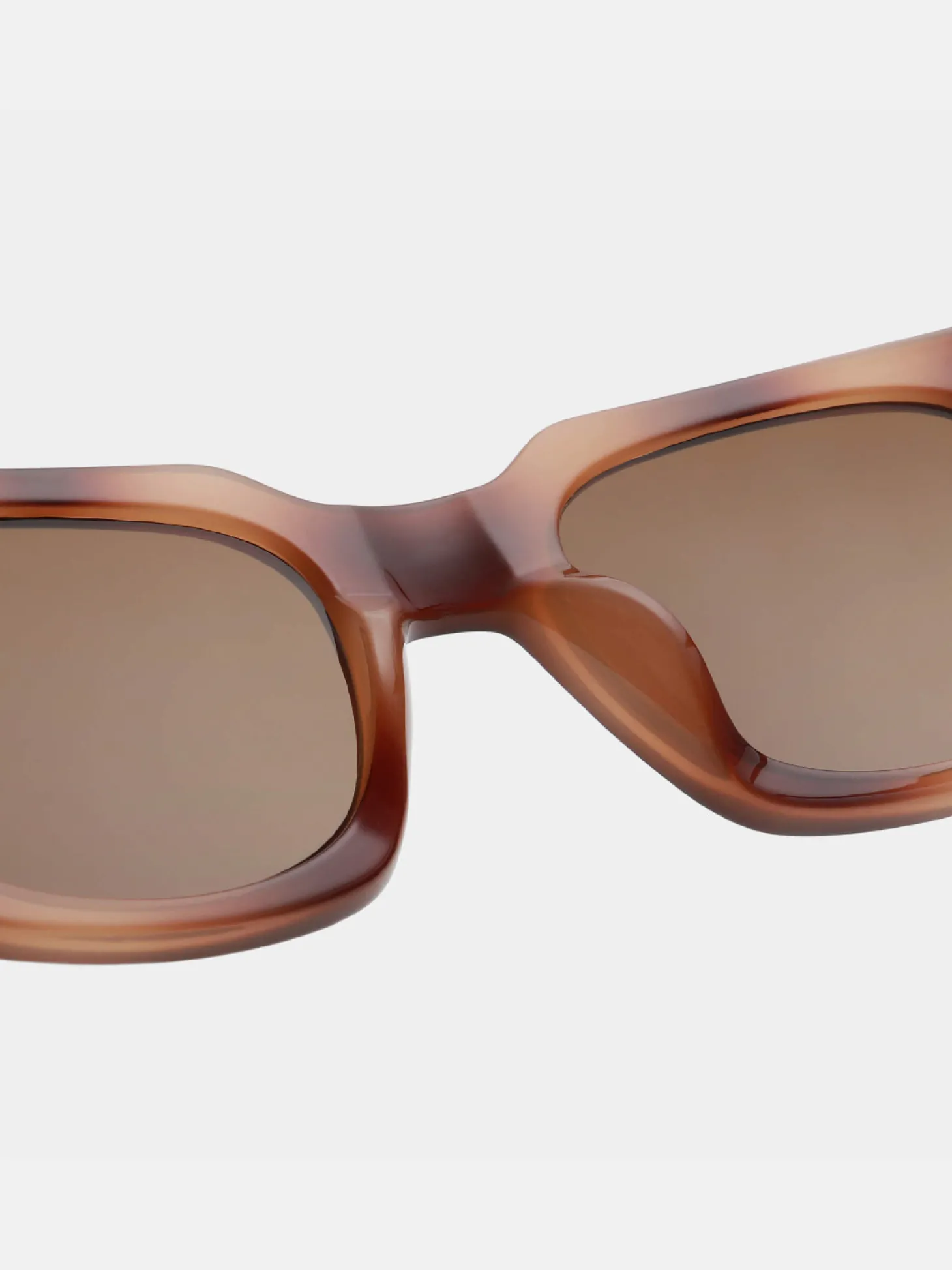 zonnebril_nancy_5.webp A.Kjaerbede Zonnebril Nancy Demi Brown Store